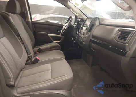 2024 Nissan Titan Sv 4X4 z USA, uszkodzony, nr VIN 1N6AA1EC3RN111245